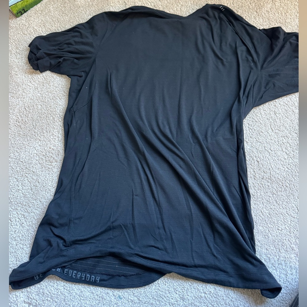 Lululemon XL work out shirt
